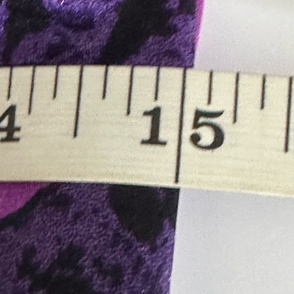 Great Lengths sz 14 with a beautiful random floral print with black background - Picture 4 of 13